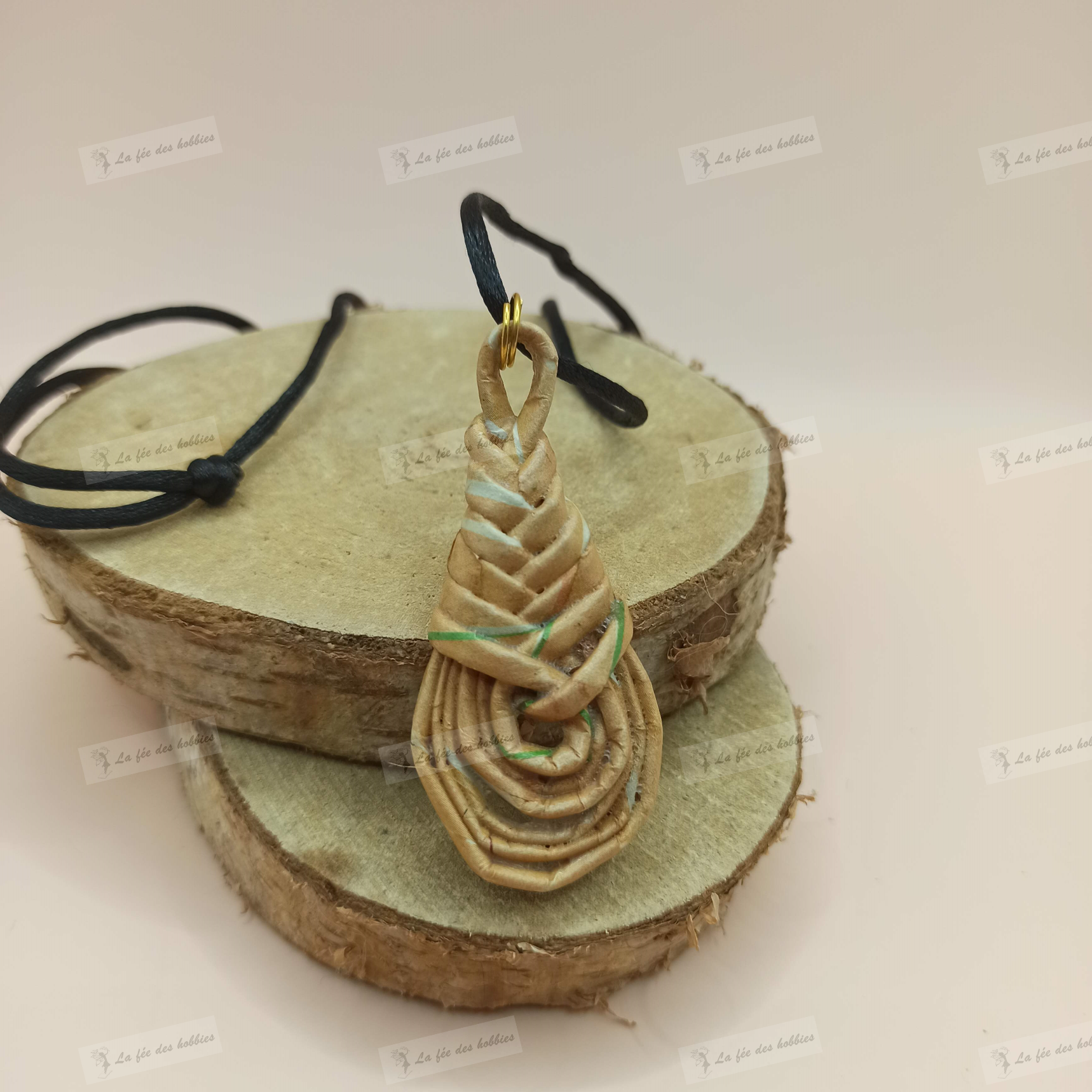 Pendentif_papier_recyclé_arabesque_sable