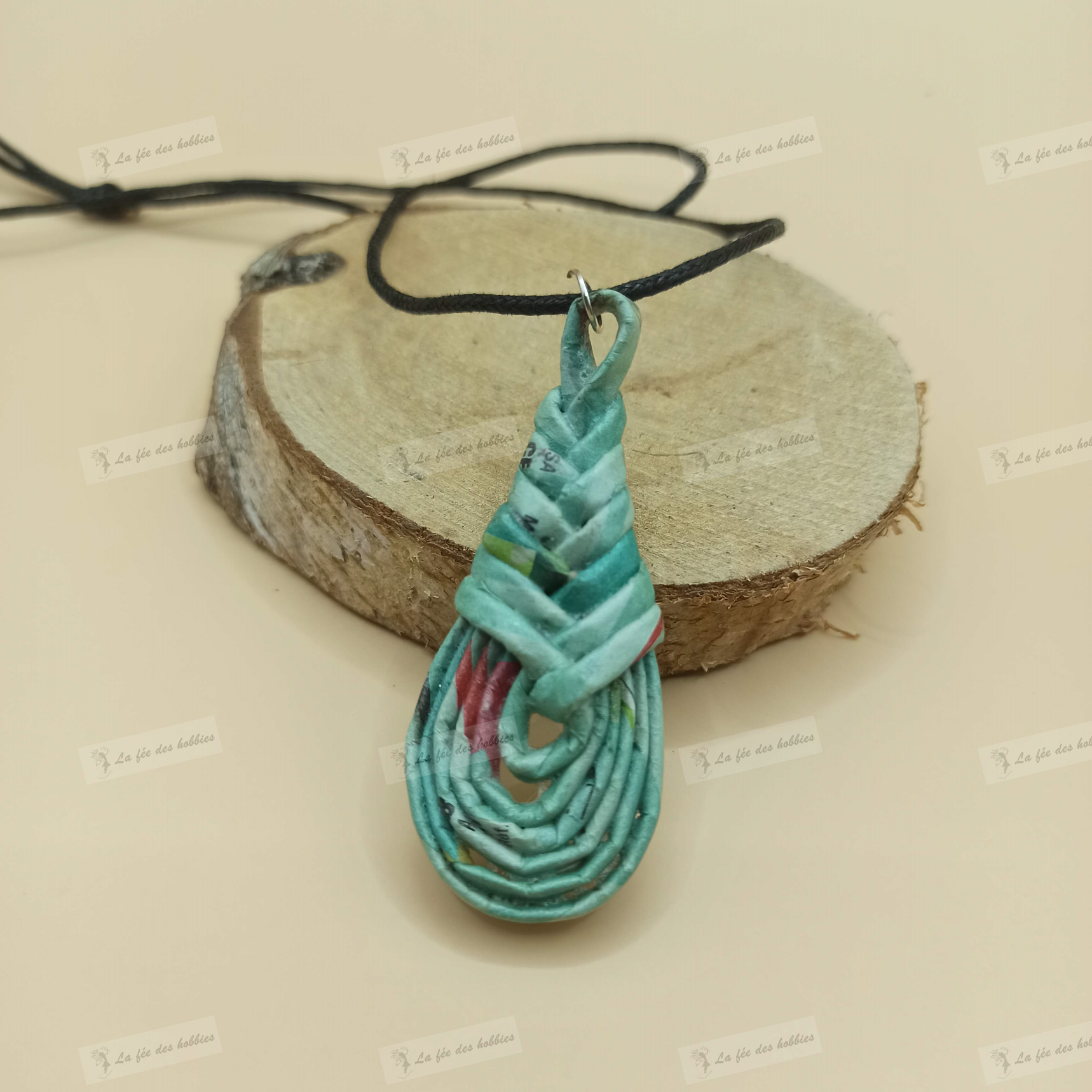 Pendentif papier arabasque tourquoise