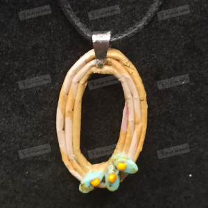 Bijoux réalisés en papier recyclé ovale sable et avec perles turquoise