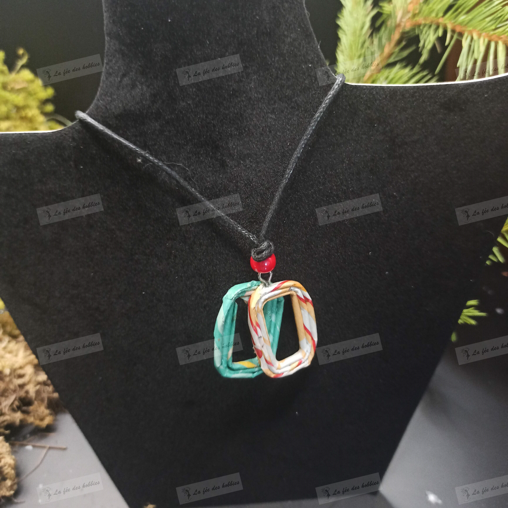 bijoux réalisés avec du papier recyclé double rectangles